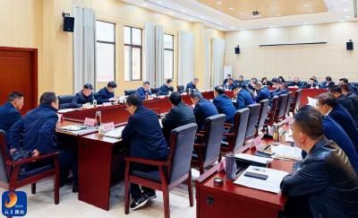 V视丨通山县召开全县经济运行分析研判暨“十五五”规划重点项目谋划会议 王功辉出席并讲话