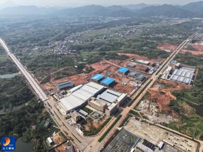 通山：园区在“奔跑”中“满员”