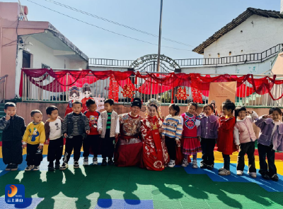 童趣满庭芳 喜宴贺新婚！慈口乡中心幼儿园这场迎亲活动太暖了