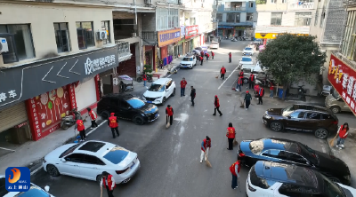 V视丨【清洁家园在行动】“清洁家园”在行动：“志愿红”扮靓城乡环境