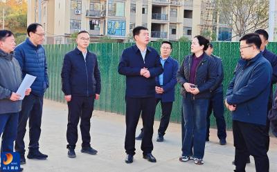 吴涛调研城区小游园建设工作：高标准推进小游园建设  绘就市民幸福生活新图景  