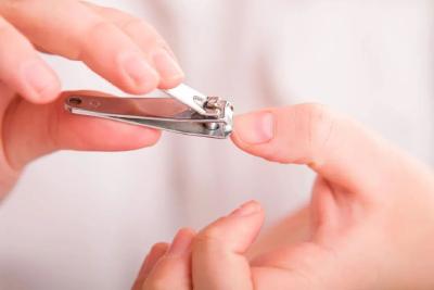 指甲有竖纹是肝不好？澄清6个关于指甲的传言