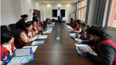 政务服务进社区 暖心助老解民忧