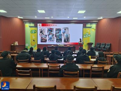 县红十字会应急救护培训进企业 构筑职场安全新防线