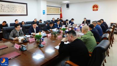 V视丨吴涛出席通山县电子信息项目集中签约仪式