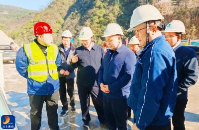 V视丨王功辉在调研重点项目建设时强调：抢抓工期保安全 打造高质量发展新引擎