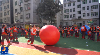 V视丨萌娃变身“小哪吒” 趣味运动“闹”翻天