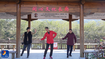 V视丨通山：红衫舞动新西湖