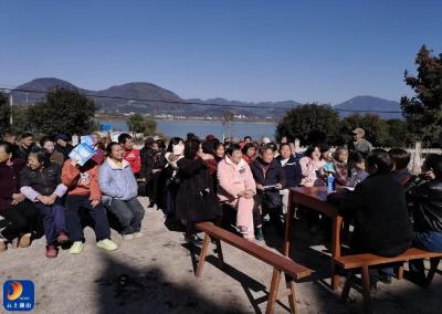大畈镇：屋场会上话家常 政策宣传暖民心