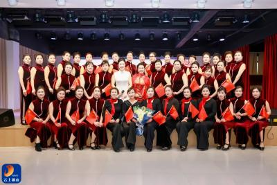 为霞满天映支点 银发生辉展英姿——通山县老年大学举办2025年秋结业汇报展演周活动