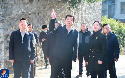 V视丨吴涛督导背街小巷整治工作 以“有解思维”筑牢常态长效治理根基