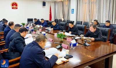 V视丨王功辉主持召开县政府与县总工会联席会议