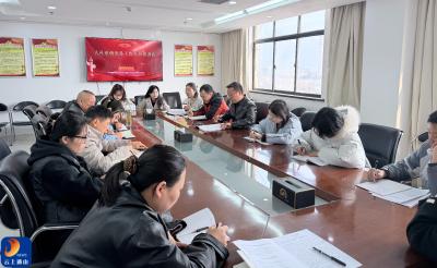 县人社局开展党务工作者专题培训