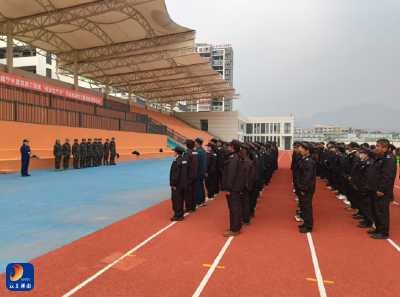 ​通山公安组织开展反恐消防实战演练  筑牢校园安全“防护墙”