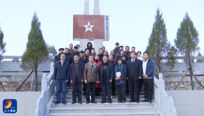 V视丨《重拾的记忆》新书赠送仪式在隐水村举行