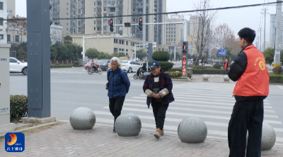 V视丨文明劝导塑新风 安全出行成常态