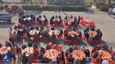 大畈镇隐水村：干群同心话振兴 连心饭里暖意浓