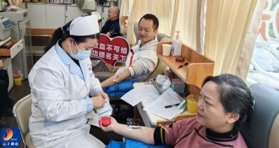 县自然资源和规划局党员干部踊跃参加无偿献血活动