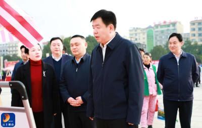 V视丨通山县举行2025年“国家宪法日”集中宣传活动  吴涛 王功辉 方家忠 杨烨现场观摩指导