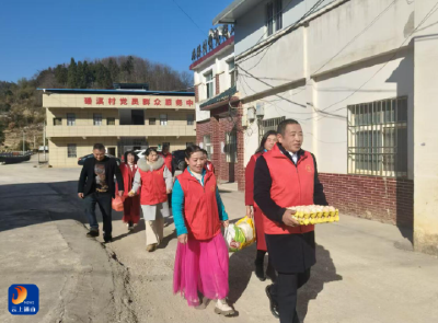 学雷锋·送温暖！情暖慈口乡磻溪村五户特困家庭 