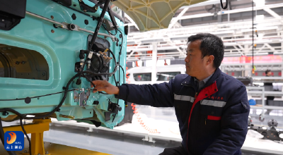 【通山人才风采⑤】V视丨通山汽车产业崛起“零的突破”：一位本土生产经理的“施策之路”