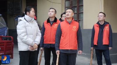 【清洁家园在行动】V视丨县纪委监委到双泉社区开展“清洁家园”活动