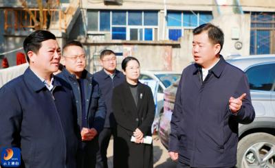 V视丨吴涛实地督导背街小巷整治时强调：拧紧责任螺丝 加快整治进度 提升人居品质