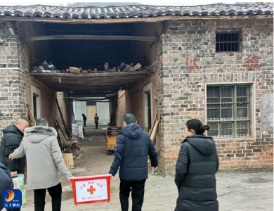 风雪送暖传科普，同心共筑健康城——县疾控中心开展世界防治麻风病日主题活动