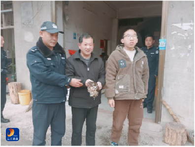 “天降奇兵”误闯民宅闯王镇警民联手 暖心护鹰