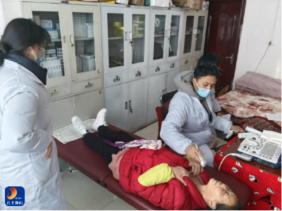 玉素甫博士深入厦铺镇开展义诊活动