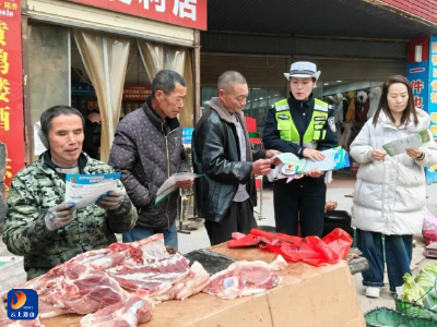 雨雪天里的“荧光绿” ，通山交警守护乡村平安路平安礼”
