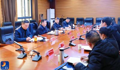 V视丨吴涛主持召开县委常委会2025年度民主生活会征求意见座谈会 广泛征求意见 凝聚发展合力 为高质量开好民主生活会打好基础