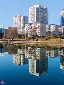 【通山美景㊱】一河碧水润山城 两岸锦绣惠民生
