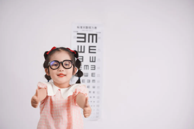 @所有家长 建议在孩子6岁前就要开始预防近视