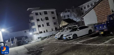 点亮团圆路，共暖新春夜——杨芳林乡临时停车场亮灯记