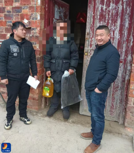 新春送暖显温情 禁毒帮扶促回归——闯王镇开展社区戒毒康复人员走访慰问活动 