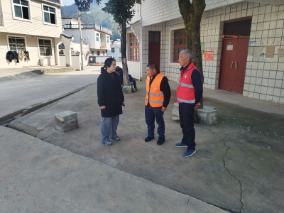 春节我在岗丨通山县厦铺镇：新春在岗不停歇守护平安不停步