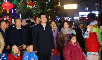 通山县举办“文明点亮新春·实践温暖山城”非遗游园汇文明实践系列活动 吴涛 王功辉到场观摩