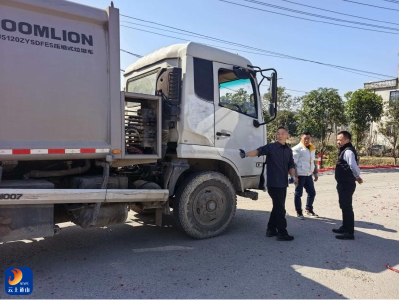 春节我在岗丨杨芳林乡：清运焕新提效能  净美杨芳迎新春