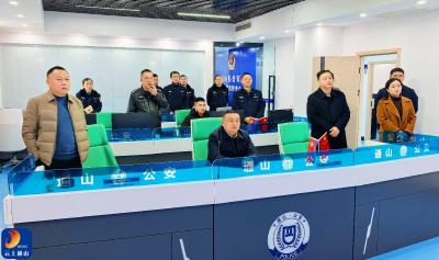 王功辉调度全县道路交通安全保畅工作