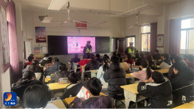 南林桥镇：交警进校园传安全 开学第一课护成长