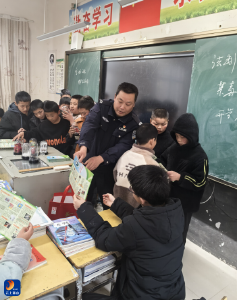 黄沙铺镇：禁毒宣传进校园 开学第一课筑防线
