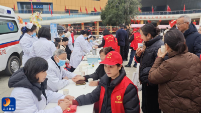 通山县中医医院开展学雷锋文明实践志愿服务活动