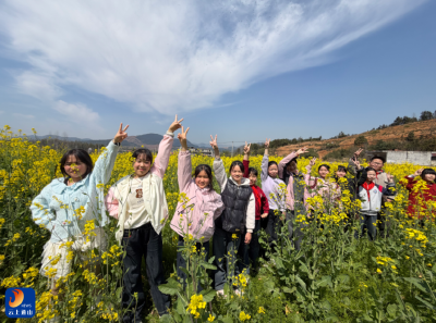 燕厦乡潘新小学组织开展踏春  感受家乡之美