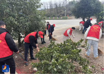 大畈镇：传承雷锋精神 美化镇域环境