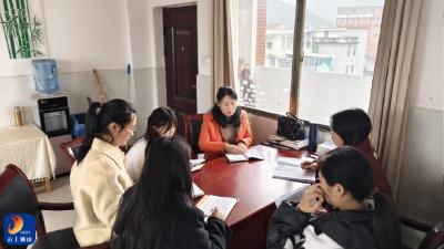 郑红英语工作室赴黄沙铺镇小学开展精准帮扶活动 赋能乡村英语教育发展