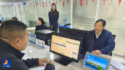 县城管局开展“一把手走流程”活动 精准赋能绿化服务提质增效