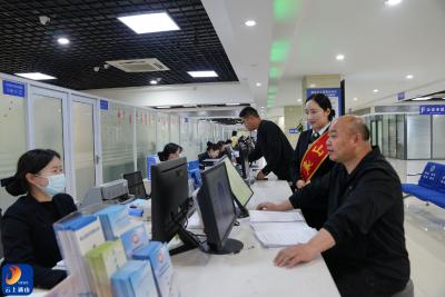 通山：政务服务“加减法” 便民利企“加速度”