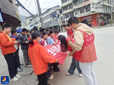 九宫山镇横石潭社区：开展“4・15”全民国家安全教育日禁毒宣传活动