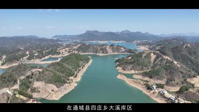 榜样的力量 | 一叶扁舟一药箱 一座孤岛一生守